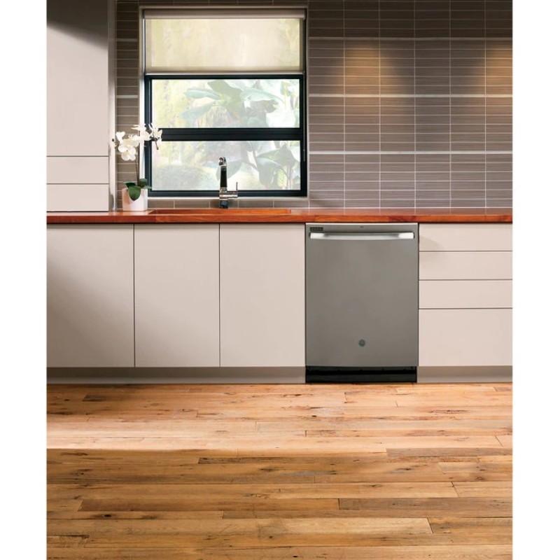 GE Top Control with Plastic Interior Dishwasher with Sanitize Cycle & Dry Boost