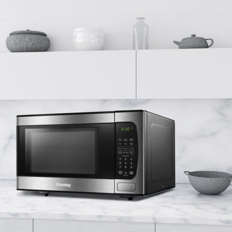 Danby 0.9 cu. ft. Countertop Microwave in Stainless Steel