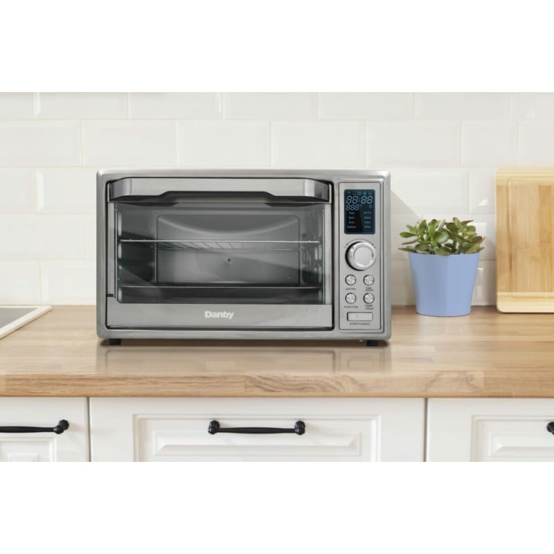 Danby 0.9 cu. ft. Toaster Oven with Air Fry Technology in Stainless Steel