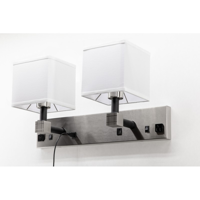 Wall Lamp with 2 elec/2 USB
