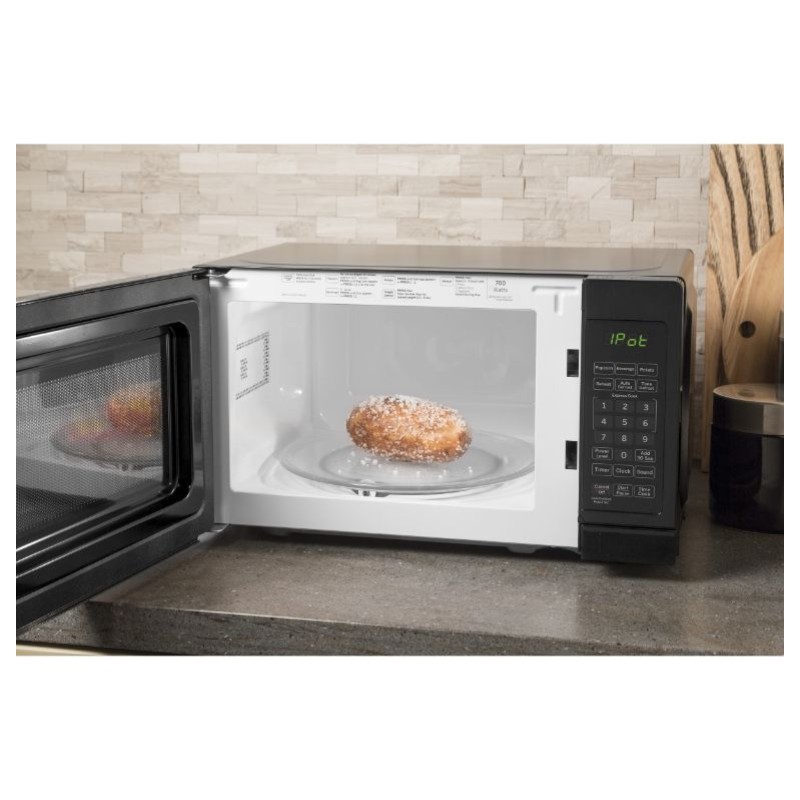GE 0.7 Cu. Ft. Capacity Countertop Microwave Oven