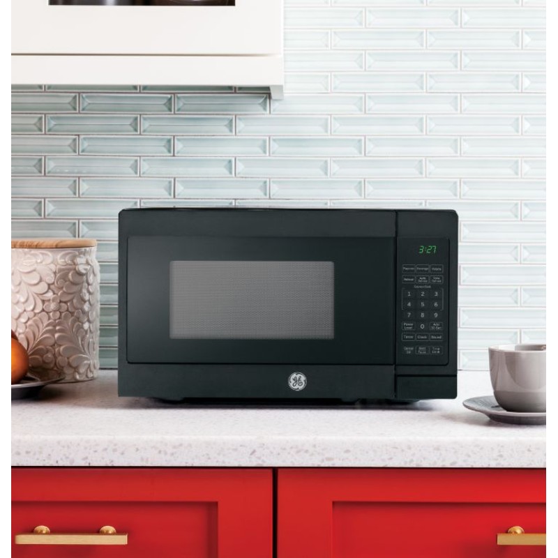 GE 0.7 Cu. Ft. Capacity Countertop Microwave Oven