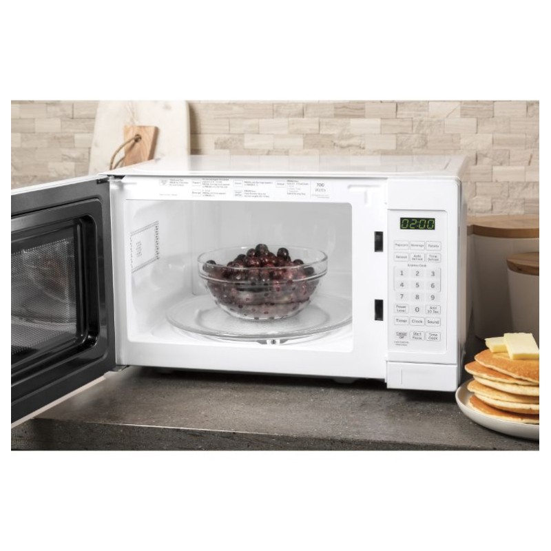 GE 0.7 Cu. Ft. Capacity Countertop Microwave Oven